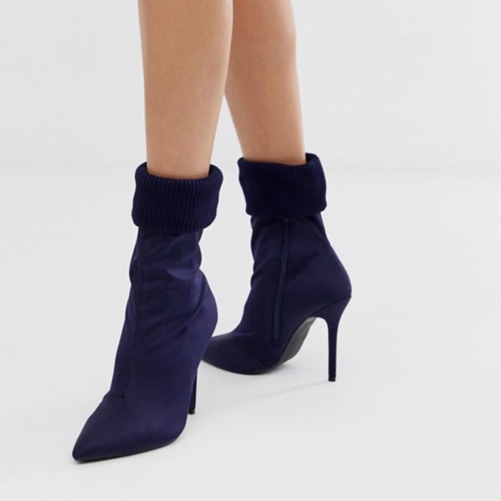 Missguided sock ankle boot in navy